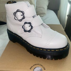 Dr.martins white Devon flwr
